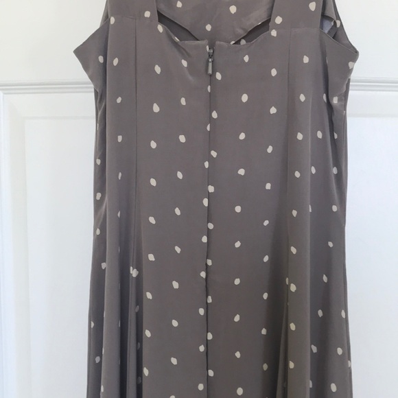 Beautiful Anina 100% Silk Dress - Picture 4 of 6